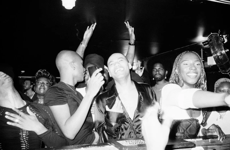 Can We Have More PDA(s)? Gatecrashing Intimacy in Nightlife Space